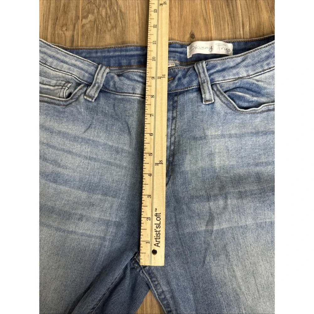 Skinny Fries Women's‎ Skinny Jeans Size 13/32 Light Wash Blue